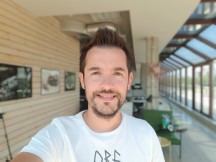 Selfie samples, Selfie focus mode - f/1.7, ISO 40, 1/220s - Samsung Galaxy Note9 review