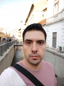 Xiaomi Mi A2 daytime selfies, Portrait mode off and on - f/2.2, ISO 100, 1/193s - Xiaomi Mi A2 long-term review