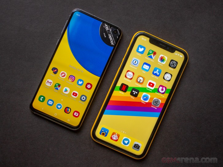 Samsung Galaxy S10e vs. iPhone XR review