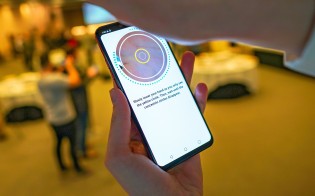 Hand ID on a LG G8 ThinQ series smartphone