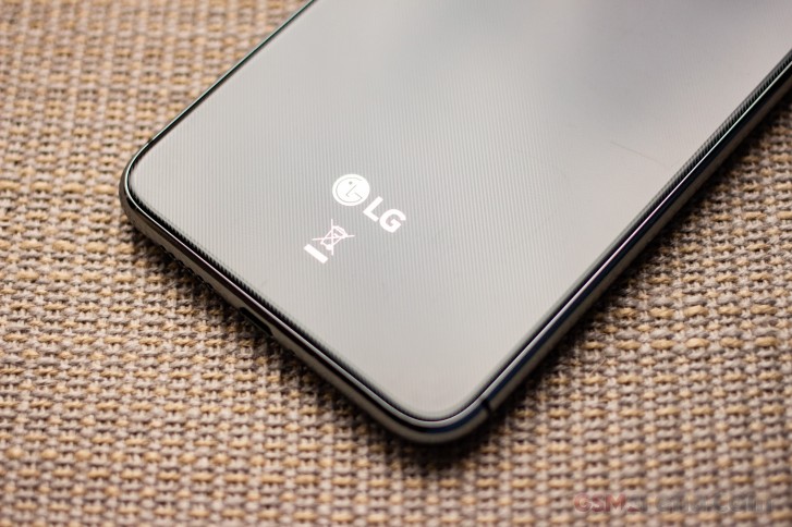 LG W30 hands-on review