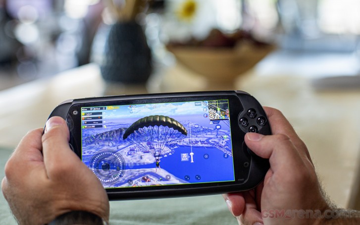 MOQI i7s Android game console review -  tests