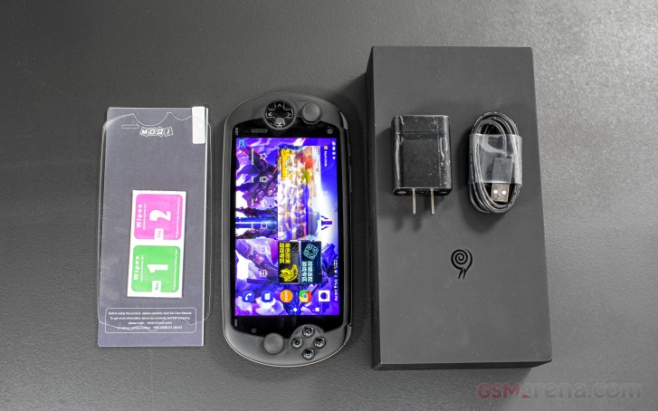 MOQI i7s Android game console review -  tests