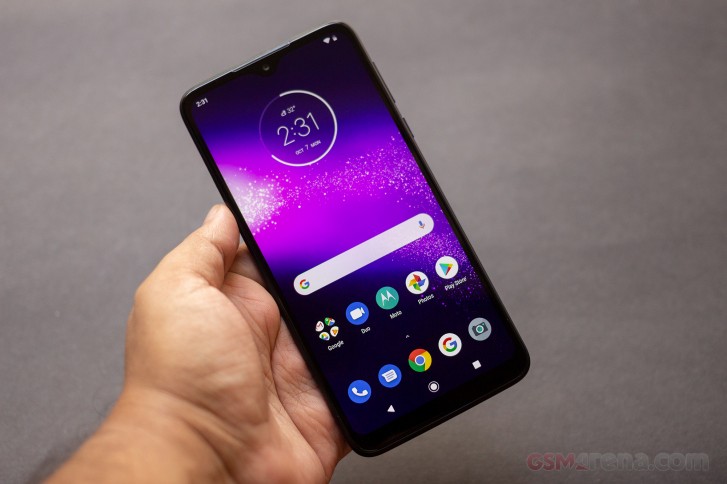 Motorola One Macro hands-on review