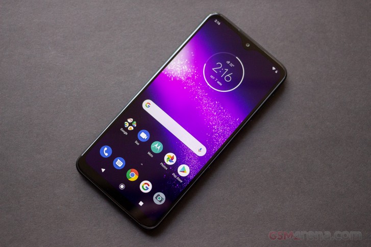 Motorola One Macro hands-on review