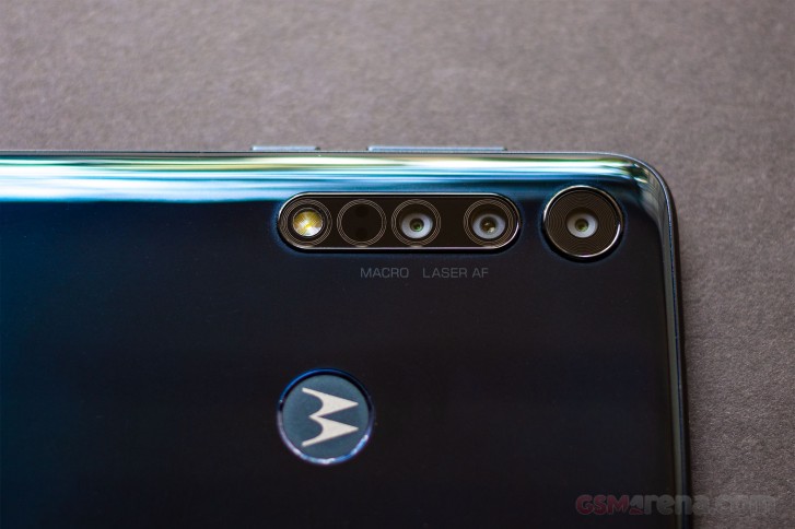 Motorola One Macro hands-on review