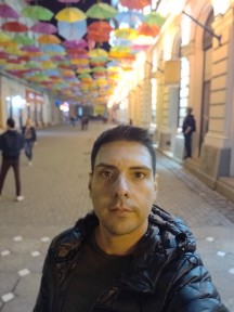 OnePlus 6T camera samples, selfies - f/2.0, ISO 640, 1/17s - OnePlus 6T long-term review