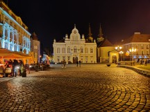 Nightscape shots from the main sensor - f/1.6, ISO 2000, 1/14s - OnePlus 7T long-term review