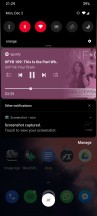Seek bar in media notifications - OnePlus 7T long-term review