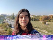 OnePlus 7T selfie samples - f/2.0, ISO 100, 1/1025s - OnePlus 7T Pro vs. OnePlus 7T review