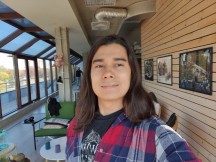 OnePlus 7T Pro selfie samples - f/2.0, ISO 100, 1/137s - OnePlus 7T Pro vs. OnePlus 7T review