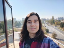 OnePlus 7T Pro selfie samples - f/2.0, ISO 100, 1/375s - OnePlus 7T Pro vs. OnePlus 7T review