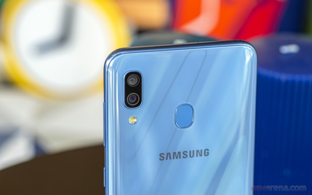 samsung galaxy a30 camera mp