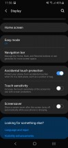 Display menu, home screen settings and navigation bar customization - Samsung Galaxy A40 review