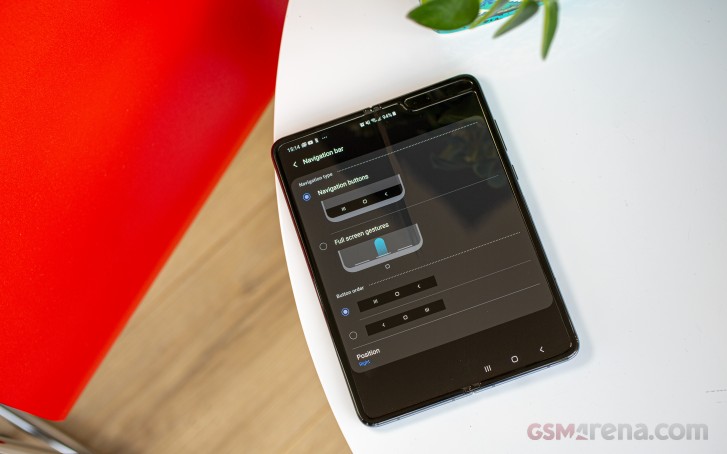 Main camera, 12MP low-light samples - Samsung Galaxy Fold long-term review