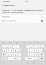 Samsung keyboard has split mode - Samsung Galaxy Fold long-term review