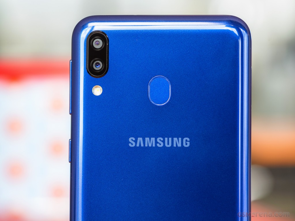 galaxy m20 phone