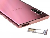 Card slot up top - Samsung Galaxy Note10 review