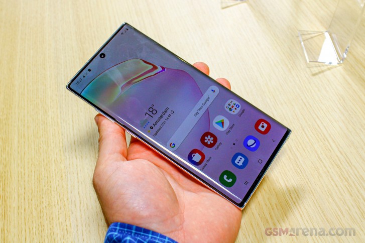 Samsung Galaxy Note 10 Lite Review - The Note For the Masses 