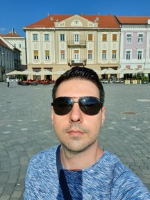 Galaxy S10+ daytime selfies - f/1.9, ISO 50, 1/2360s - Samsung Galaxy S10 Plus long-term review