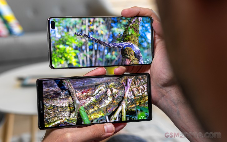 Samsung Galaxy S10+ vs. Sony Xperia 1