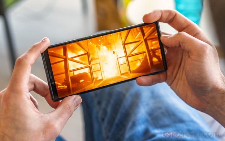 Samsung Galaxy S10+ vs. Sony Xperia 1