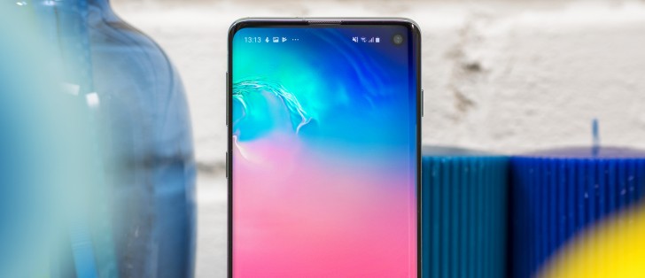 Samsung Galaxy S10 gets photographed in real life, looks just like you  imagined