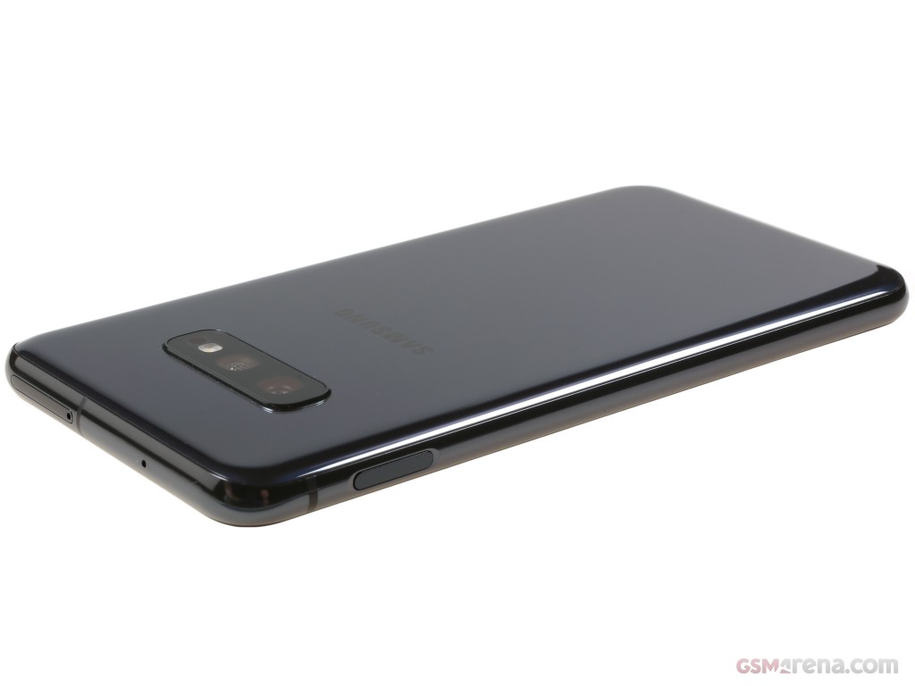 Samsung Galaxy S10e pictures, official photos