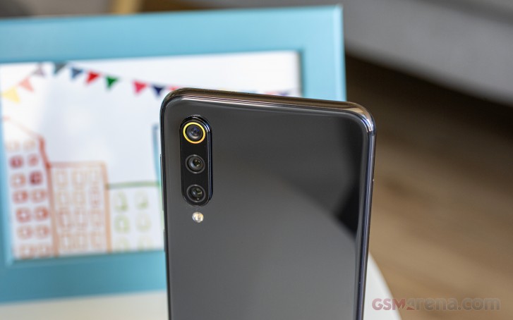 Xiaomi Mi 9 SE review 