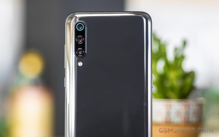 Xiaomi Mi 9 -  External Reviews