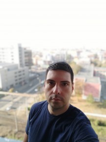 Daytime selfies, normal and Portrait mode - f/2.2, ISO 100, 1/500s - Xiaomi Mi 9T Pro long-term review