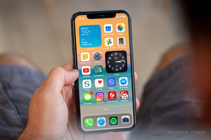 Apple iOS 14 Review