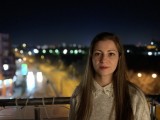 Nighttime portraits, 12MP - f/1.6, ISO 1600, 1/14s - Apple iPhone 12 mini review