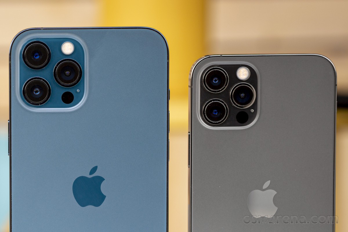 iphone 12 vs iphone 12 pro max