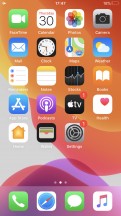 Homescreen - Apple iPhone SE 2020 review