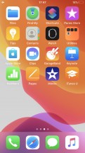 Homescreen - Apple iPhone SE 2020 review