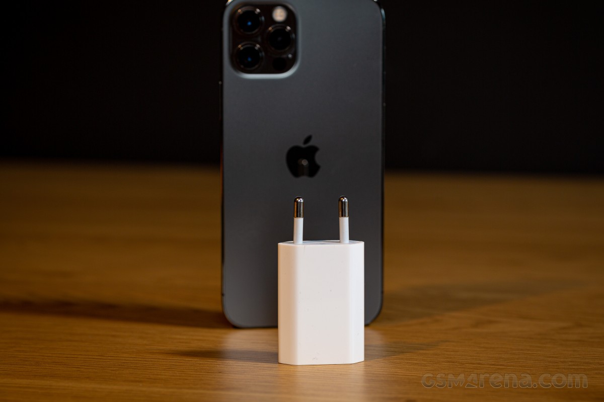 5W Apple power adapter