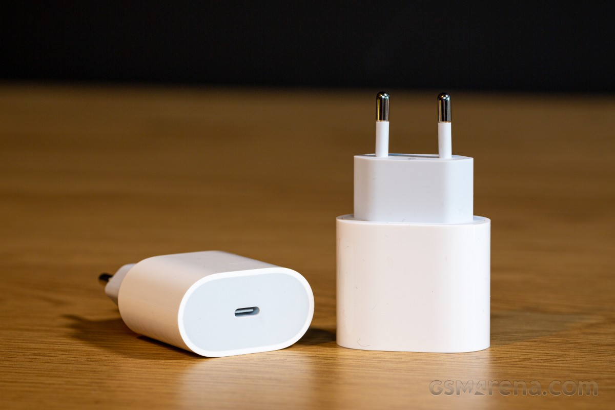 The best chargers for your new iPhone Wired charging with OEM adapters