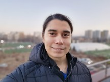 Seflies: Portrait - f/2.0, ISO 64, 1/90s - Honor V30 Pro review