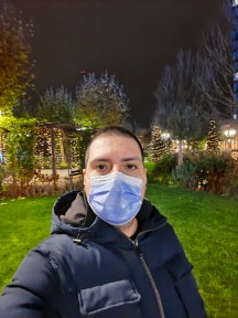 Selfie samples, day and night - f/2.4, ISO 1000, 1/25s - Huawei Mate 40 Pro long-term review