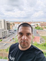 Selfie samples - f/2.2, ISO 64, 1/100s - Huawei P40 Pro Long-term review