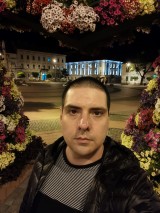 Night selfies: Auto, Portrait, Night Mode - f/2.2, ISO 1250, 1/25s - Huawei P40 Pro Long-term review