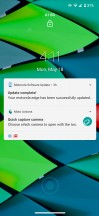 Lockscreen - Motorola Edge review