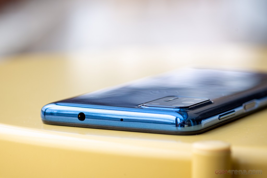 Motorola Moto G9 Plus pictures, official photos