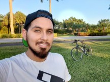 Selfie samples: Normal - f/2.5, ISO 100, 1/639s - Oneplus 8 hands-on review