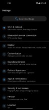 Lock screen, home screen, notification shade, general settings menu - OnePlus 8 review