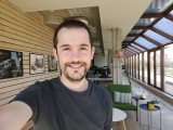 Selfie samples - f/2.4, ISO 160, 1/100s - Oppo Find X2 review