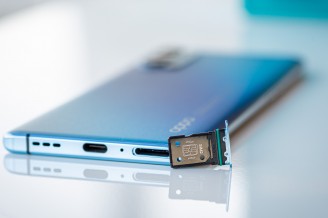 The Reno takes two nano SIMs back to back - Oppo Reno4 Pro 5G review