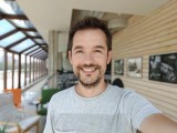 Selfie portrait samples - f/2.4, ISO 100, 1/235s - Oppo Reno4 Pro review