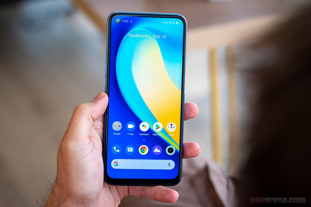 Realme 7 pictures, official photos